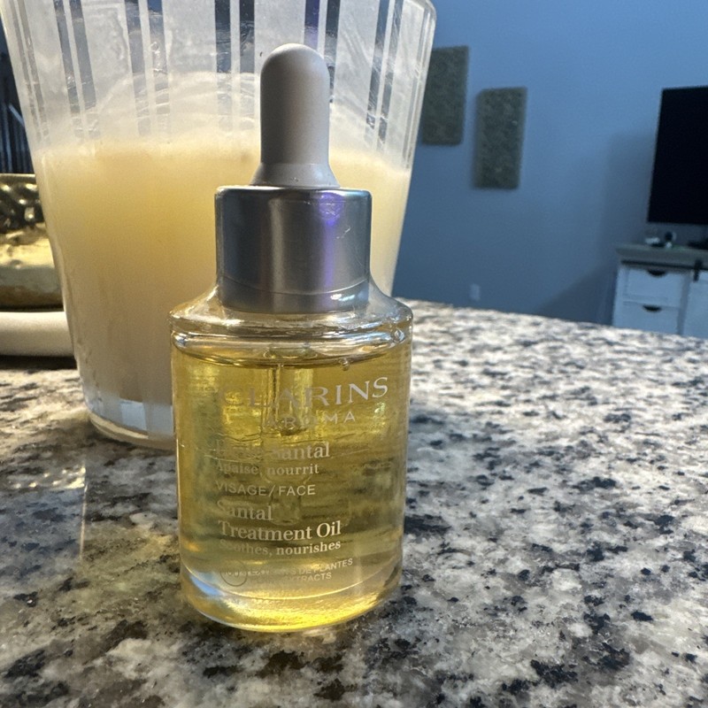 NEW Clarins Paris – Santal Face Treatment Oil Luxurious (1oz) No Box