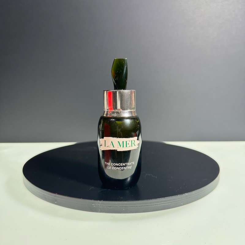 LA MER The Concentrate Skincare Serum – 1oz – Brand New