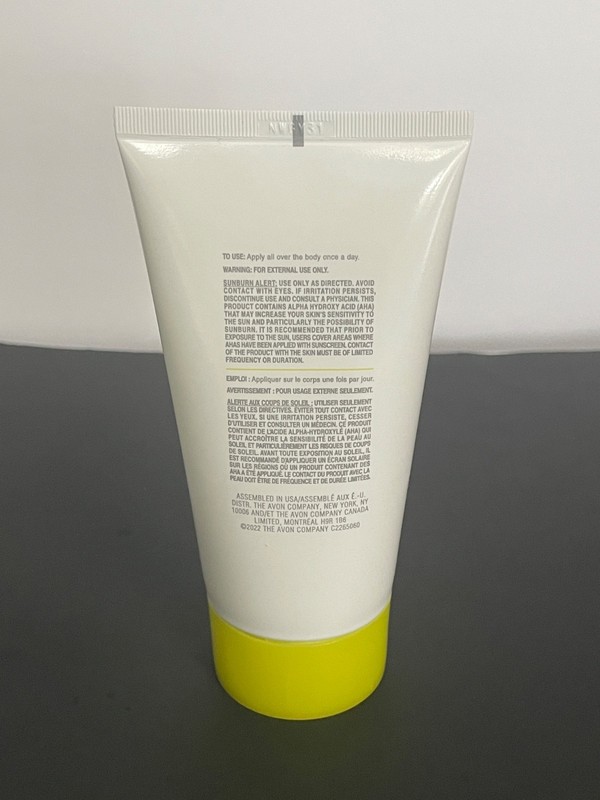 Avon Isa Knox Anew Clinical Revitalize & Reveal Resurfacing Lotion for the Body gallery