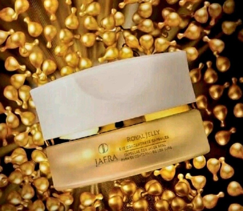 NEW IN BOX JAFRA ROYAL JELLY EYE CONCENTRATE w/ SIRTUIN ACTIVATORS 60 CAPSULES! gallery
