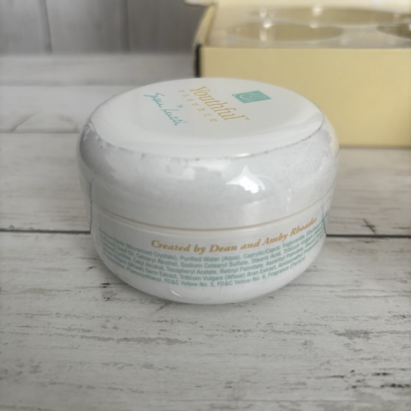 Youthful Essence Susan Lucci Vitamin Enriched Resurfacing Cream 2.5oz & 3 Pads gallery