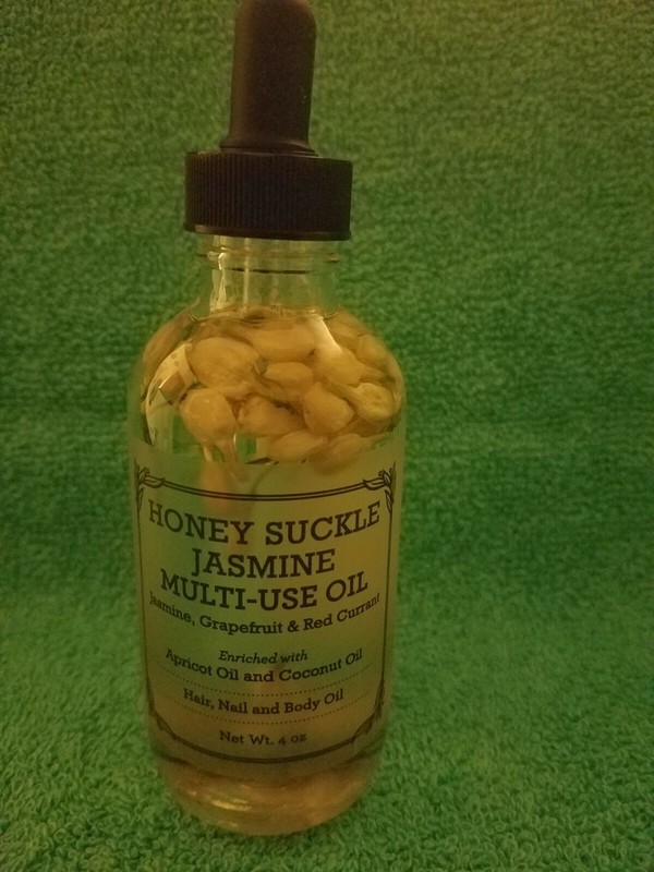 HONEY SUCKLE JASMINE MULTI USE OIL WITH JASMINE, GRAPEFRUIT & RED CURRANT gallery