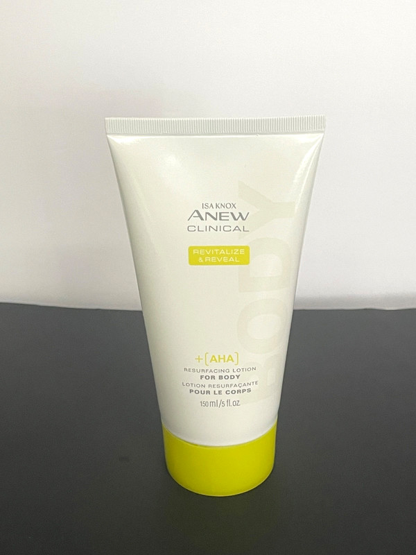 Avon Isa Knox Anew Clinical Revitalize & Reveal Resurfacing Lotion for the Body gallery