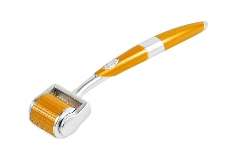 Professional Microneedling Roller w/ Storage Case gallery