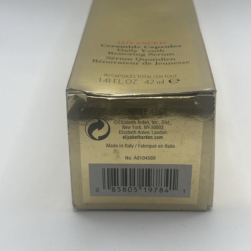 Elizabeth Arden Ceramide Capsules Daily Youth Restoring Serum - 90 Capsules gallery
