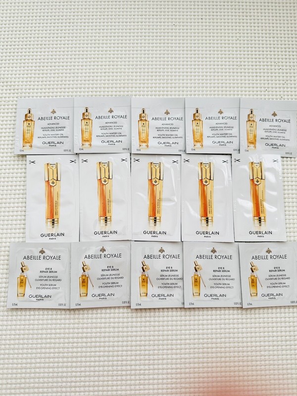Guerlain Abeille Royale Skincare Sample Pack (15pcs) gallery