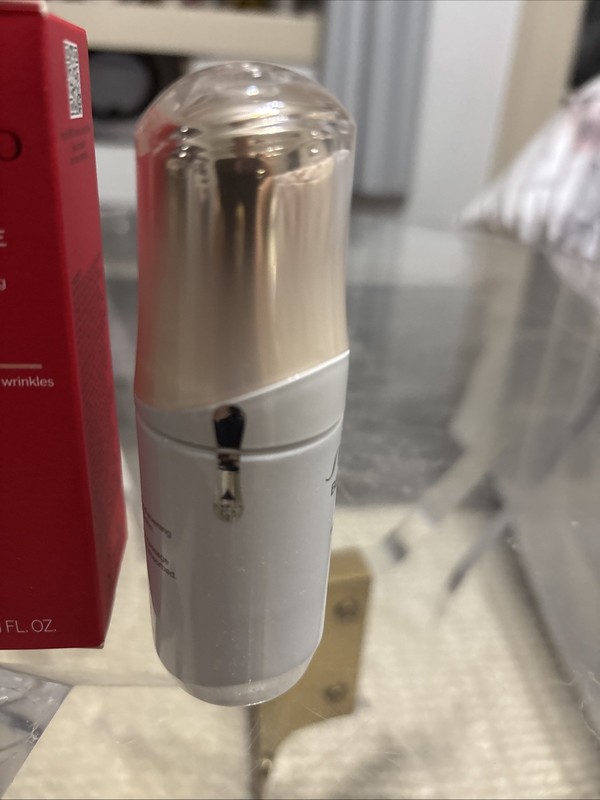Shiseido BENEFIANCE Dark Spot and Wrinkle Smoothing Serum 1oz/30mL (NEW) gallery
