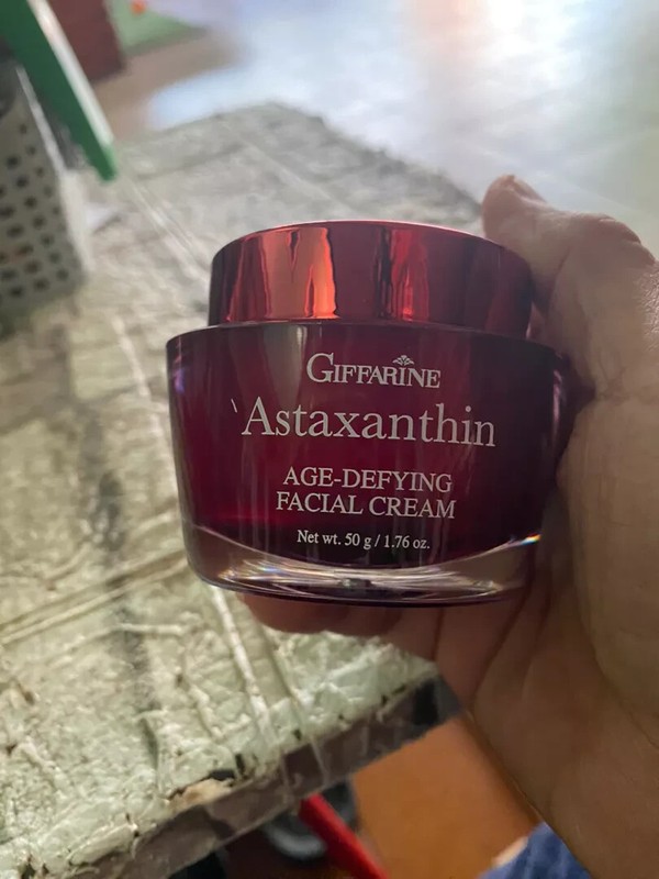Giffarine Astaxanthin Age-Defining Facial night Cream reduces wrinkles. 50 g. gallery
