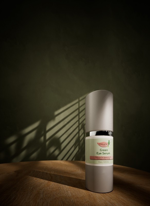 Green Eye Serum 15ml / 1/2 fl. Oz. 70% Organic Content. gallery