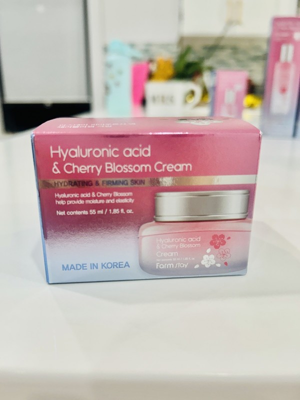 Farm Stay Hyaluronic Acid & Cherry Blossom Cream 55ml, 1.85 fl oz Brand New gallery