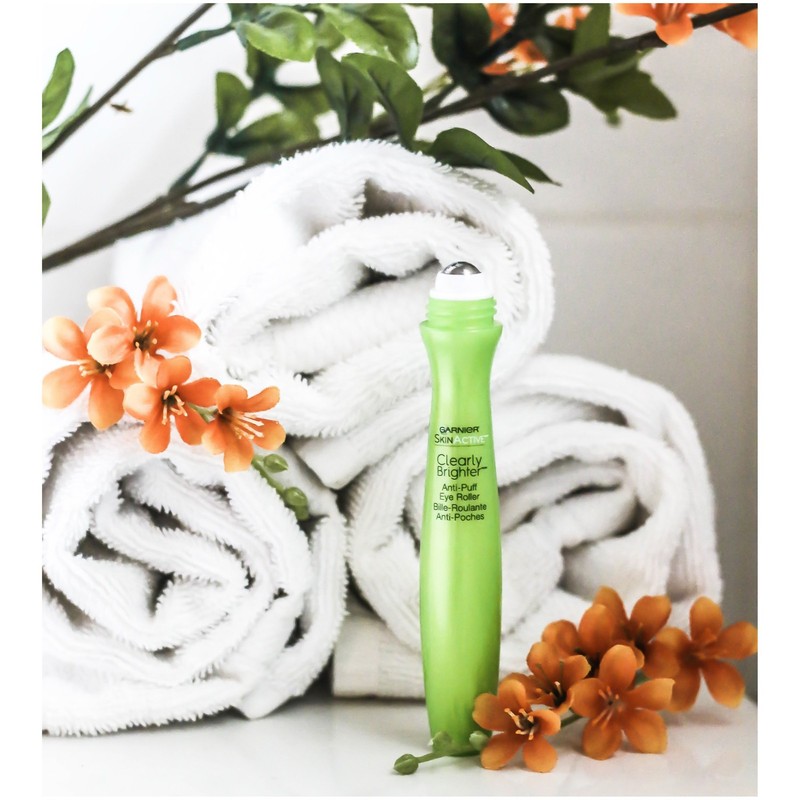 Garnier Clearly Brighter Anti-Puff Eye Roller, 0.5 Fl Oz (Pack of 1), Green gallery
