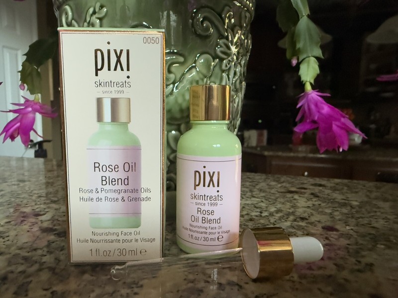 Pixi Skintreats Rose Oil Blend Nourishing Face Oil • 1 Fl Oz Brand New in Box