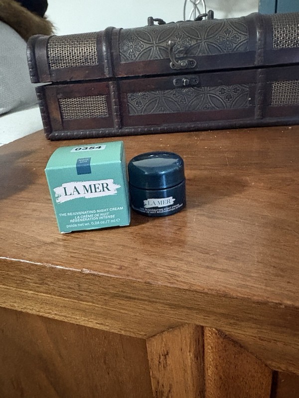 La Mer The Rejuvenating Night Cream Deluxe Travel Size .24oz, 7ml New in Box