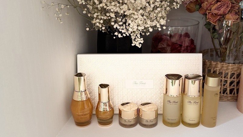 NIB OHUI THE FIRST GENITURE AMPOULE ADVANCE SPECIAL SET 80+20ML GIFTS, Exp 2028