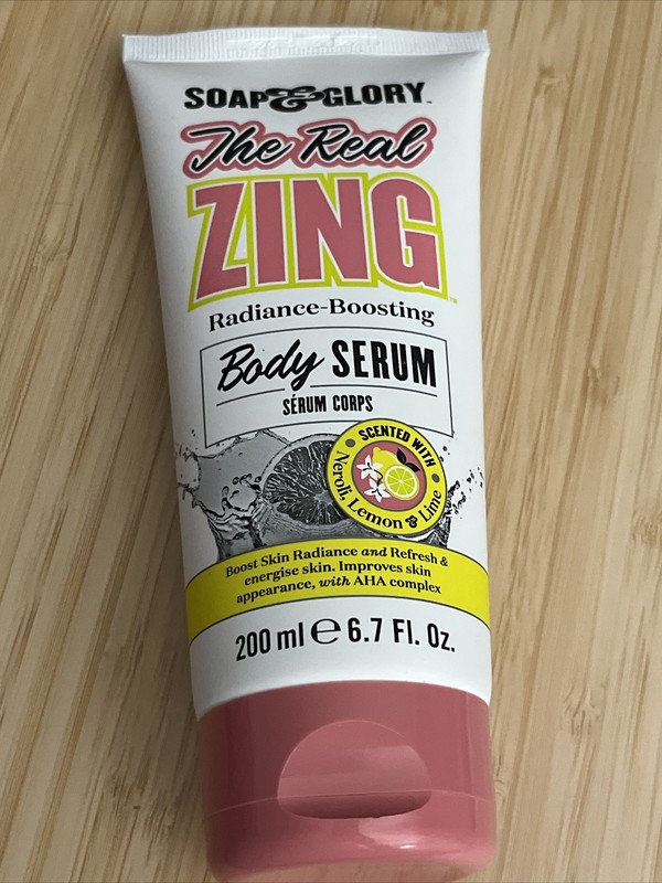 3)SOAP & GLORY THE REAL ZING RADIANCE-BOOSTING BODY SERUM ENERGISES THE SKIN 6.7