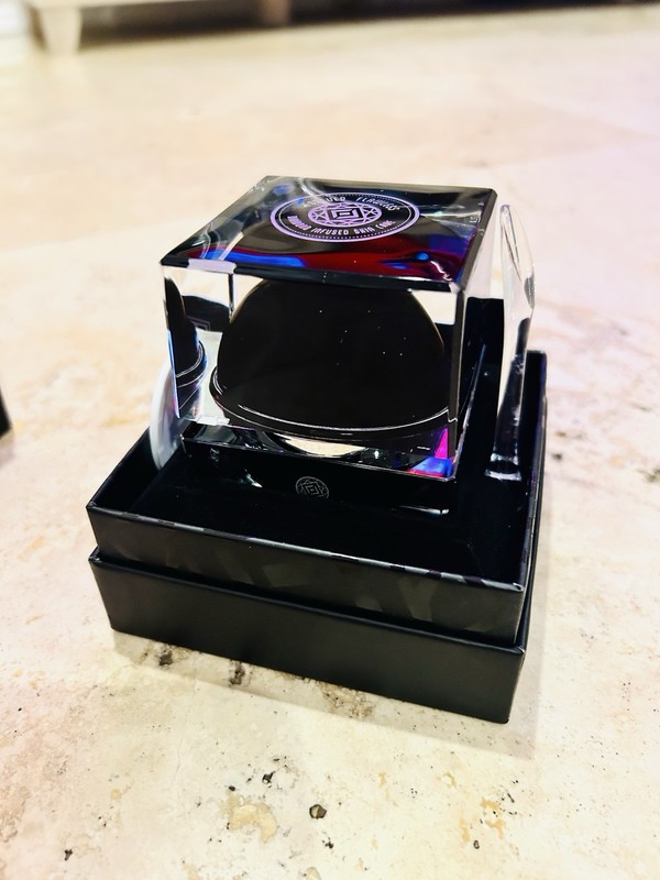 FOREVER FLAWLESS BLACK DIAMOND INFUSED AGE DEFYING THERMAL MASK BRAND NEW! 💎