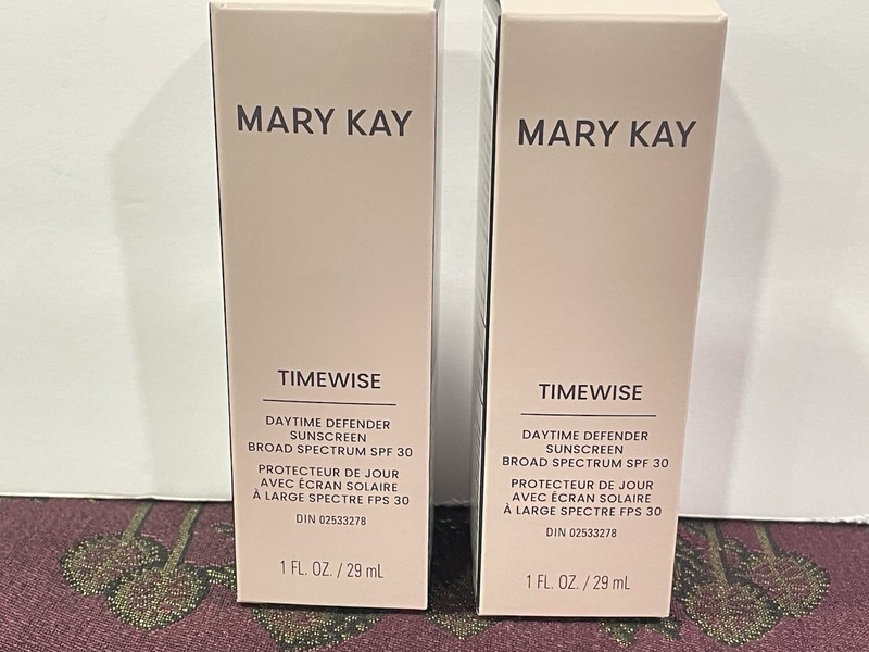2 Mary Kay TimeWise Daytime Defender Sunscreen Spectrum SPF 30 #217385 Exp 2026