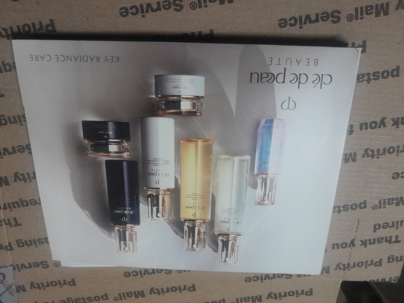 Set Of 2 CLE DE PEAU BEAUTE KEY RADIANCE CARE SET