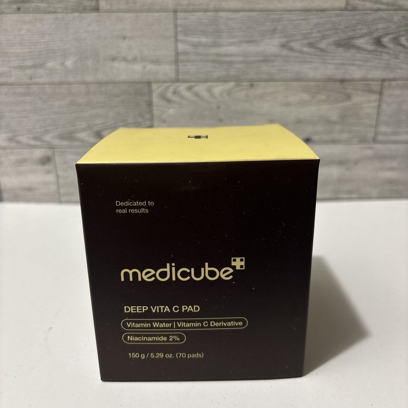 medicube Deep Vita C Pads 70 Pads Vitamin Water/Niacinamide 2% Korean Beauty NIB