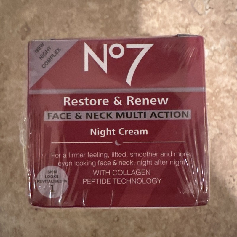 No7 Restore & Renew Face & Neck Multiaction Night Cream EXP 04/2028