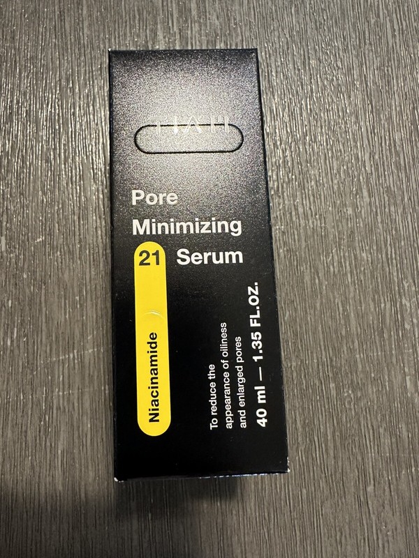 Pore Minimizing 21 Serum, 1.35 fl oz (40 ml) gallery