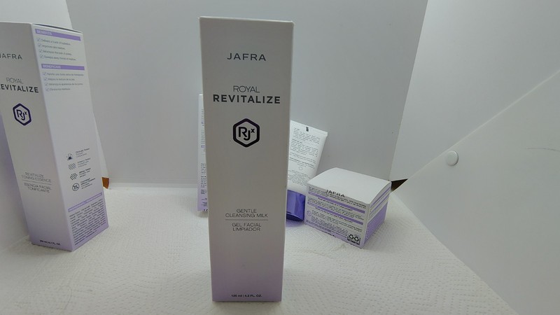 Jafra Royal Jelly Revitalize with Balm Set 6 Pcs New & Sealed gallery