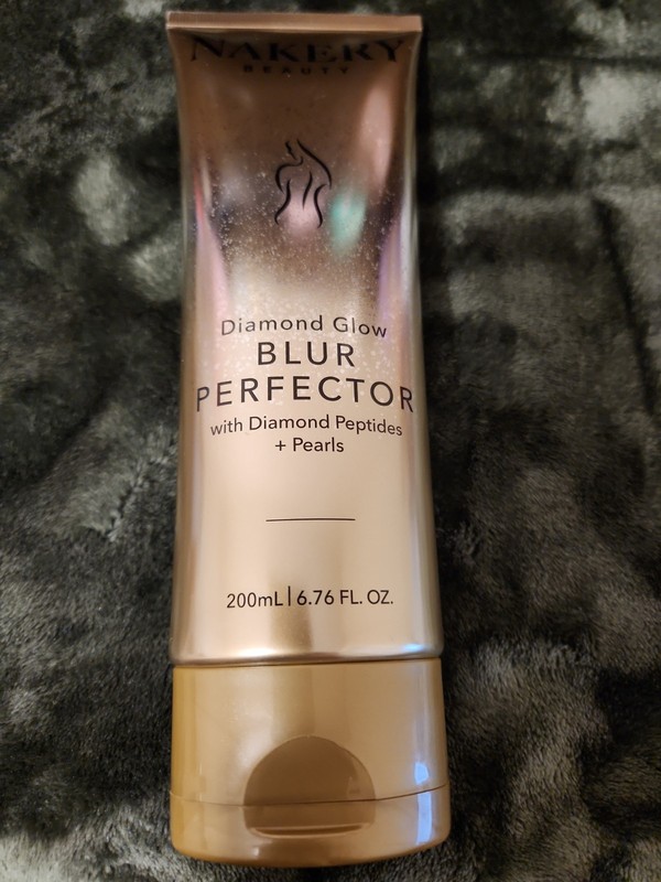 Nakery Beauty Diamond Glow Blur Perfector 6.76oz Hydrating Lotion w Pearls✨