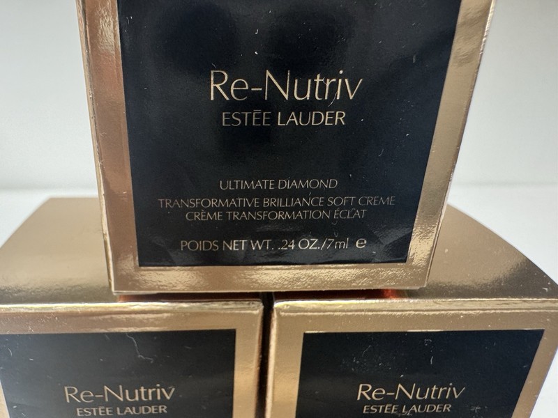 Estee Lauder Re-Nutriv Ultimate Diamond Transformative Brilliance Soft Cream 7ml gallery