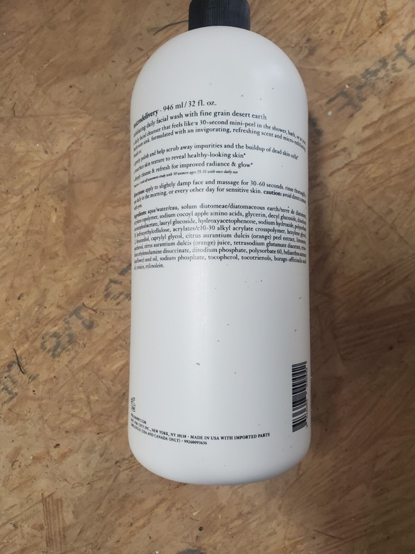 Philosophy The Microdelivery Exfoliating Daily Facial Wash w/ Fine Grain.. 32 oz gallery