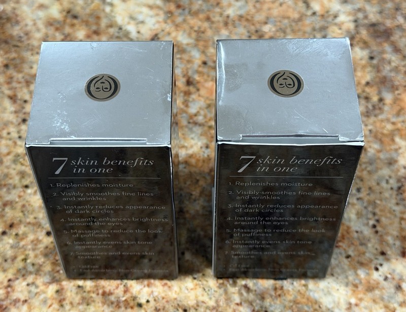 2x Olay Total Effects 7-in-One Anti-Aging Eye Transforming Creme Treat gallery