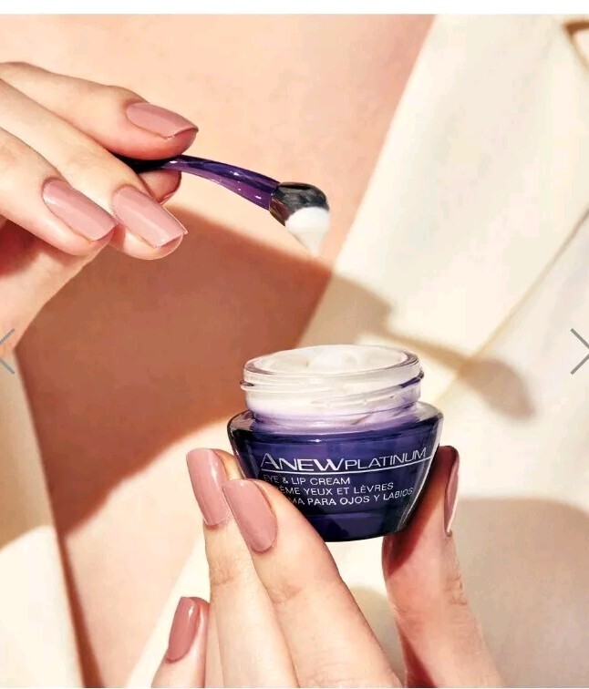 Anew Platinum Eye & Lip Cream 15g net wt. .50 oz gallery