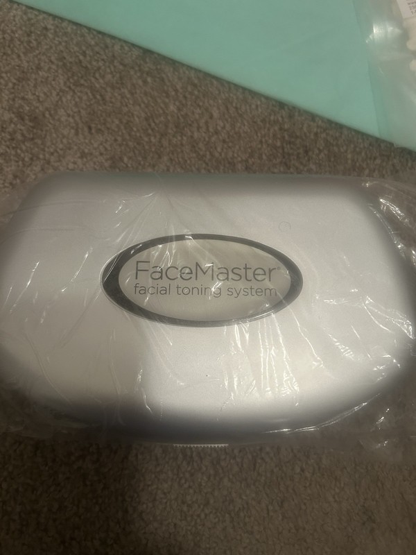 SUZANNE SOMERS FACEMASTER FACIAL TONING SYSTEM W/ COLLAGEN + SERUM - ANTI-AGING gallery