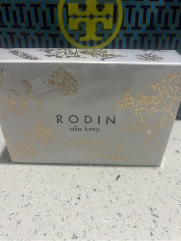 RODIN Olio Lusso Skincare Discovery Set Face Oil Face Cream 4 PcTravel Bag Gift6
