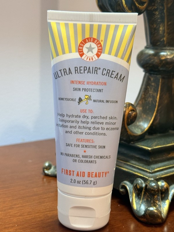 FIRST AID BEAUTY Ultra Repair Cream, Hydration Skin Protectant – Honeysuckle 2.0