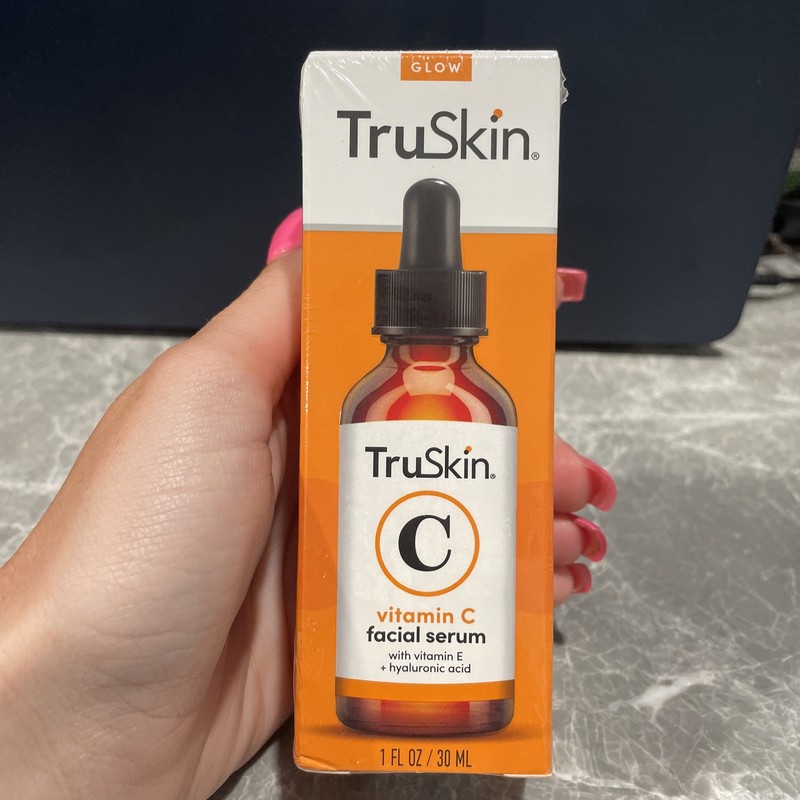 TruSkin Vitamin C Facial Serum Anti Aging Face Vitamin E + Hyaluronic Acid 1oz