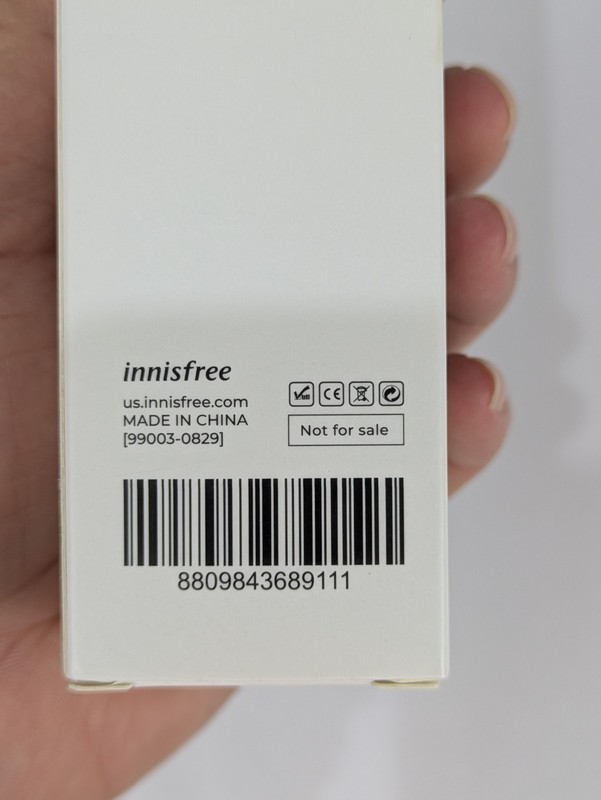 Innisfree Mini Face Humidifier USB Charge Cable Included New In Box gallery