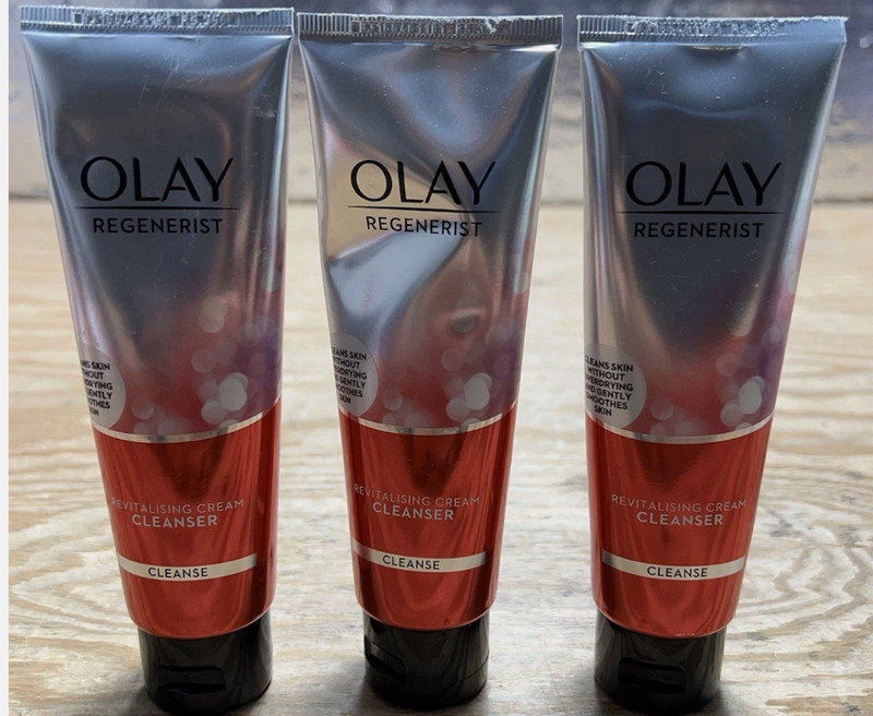 3X Olay Regenerist Advanced Anti-Ageing, Revitalizing Face Wash Cleanser, 100g