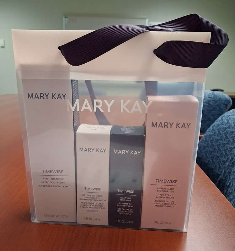 Mary Kay TimeWise 3D Miracle Set ~ Normal to Dry Skin Care ~ 4 piece set ~ NEW