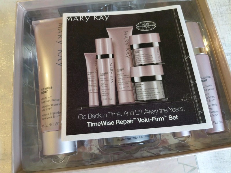 Mary Kay TimeWise Repair Volu-Firm Product Set, Full Size - 4 Piece NOS gallery