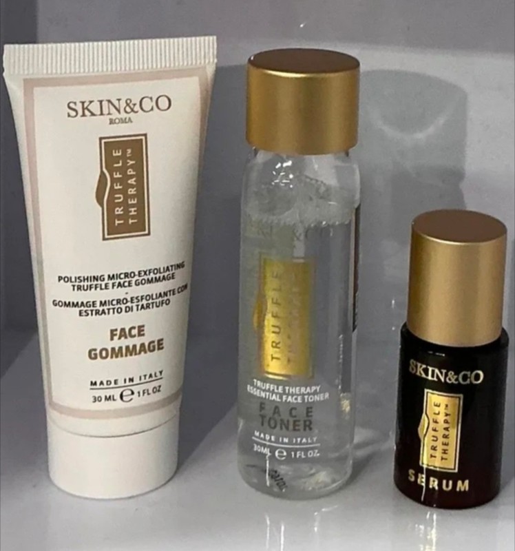 Skin&Co Travel Set – Face Toner, Face Gommage & Face Serum – Nice Gift