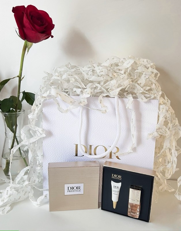 Dior Prestige Le Micro-Serum de Rose Advanced Yeux La Micro-Huile Travel Set Bag