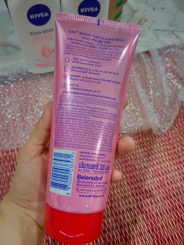 Nivea Extra Bright 10 Super Vitamins Skin Foods Serum SPF15, Jumbo Size 300ml x2 gallery