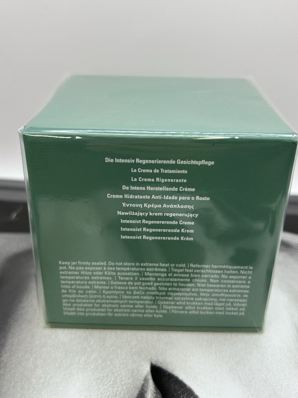 NIB *Sealed* LA MER Moisturizing cream 2oz 60ml! Retail $390 gallery