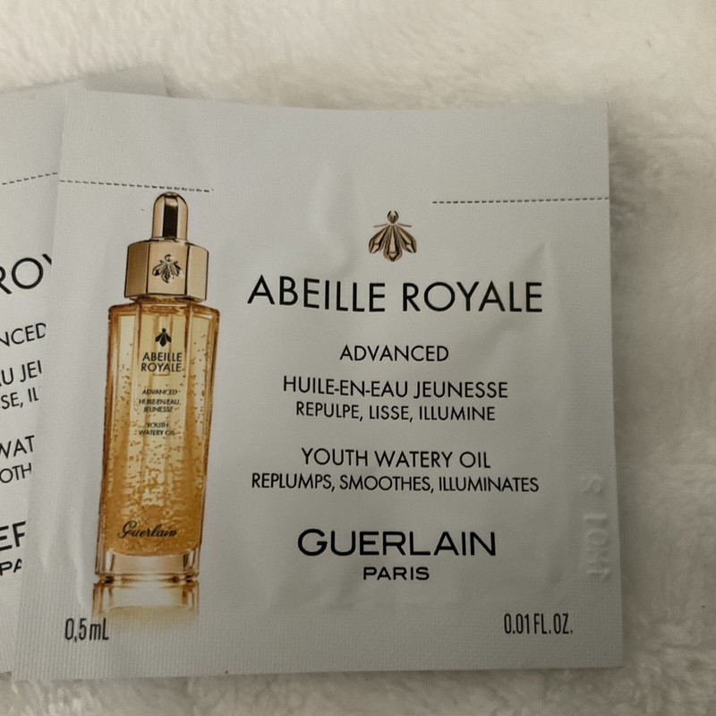Geurlain Abeille Royale Youth Watery Oil 0.5ml / 0.01 oz. LOT x 3 Sample Packets gallery