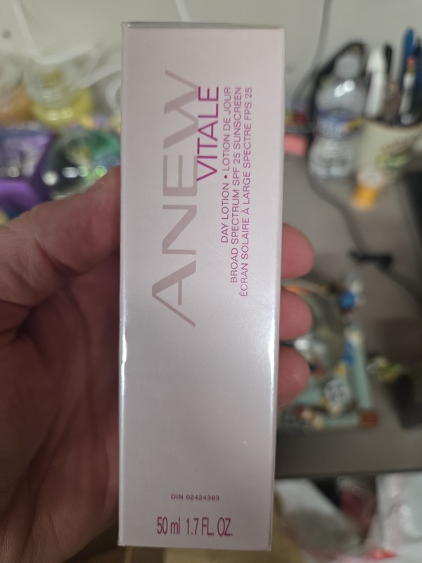 AVON ANEW Vitale Day Lotion Broad Spectrum SPF 25 Sunscreen Full Sz 1.7 oz NOS