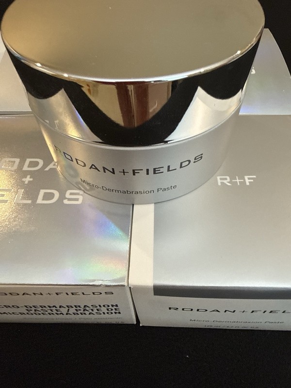 Rodan and Fields Enhancements Micro Dermabrasion Paste 4.2 oz gallery