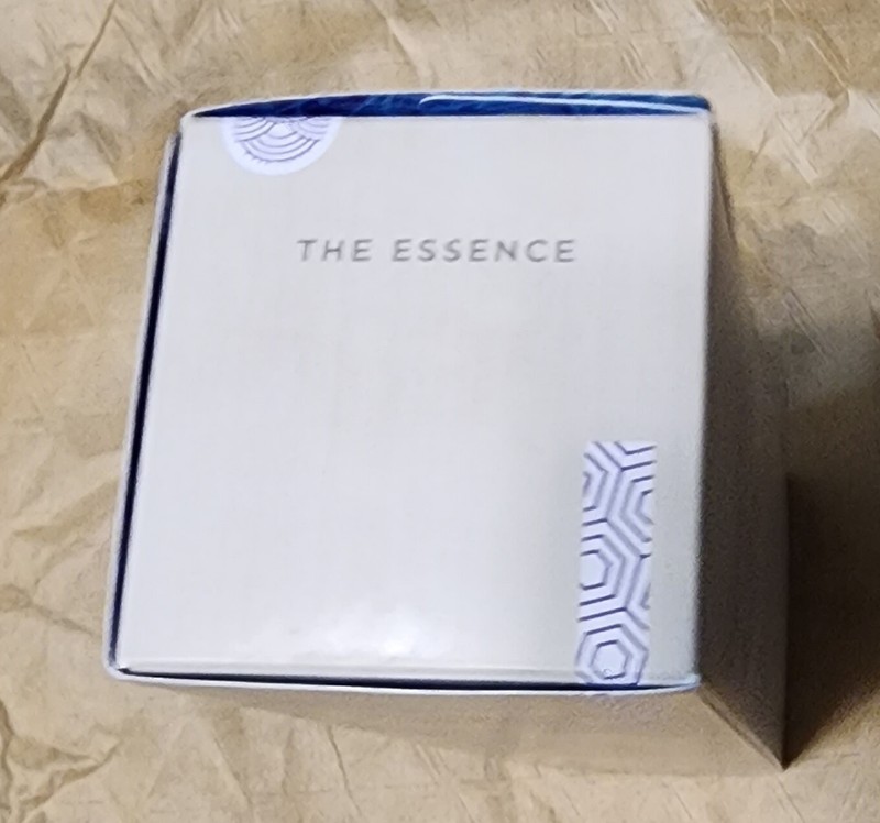 TATCHA The Essence Oil-Free Moisturizing and Skin Softening Serum - 150ml - new  gallery
