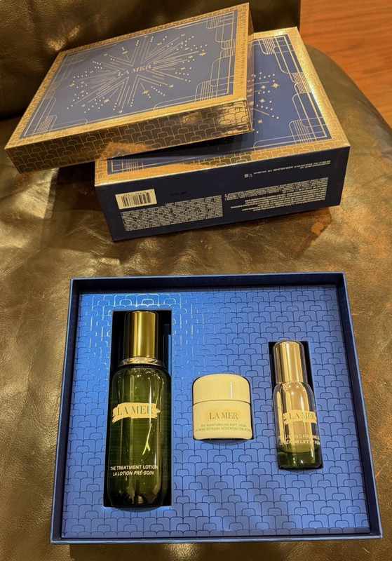 La Mer The Energizing Hydration Collection Skincare Gift Set Brand New Item gallery