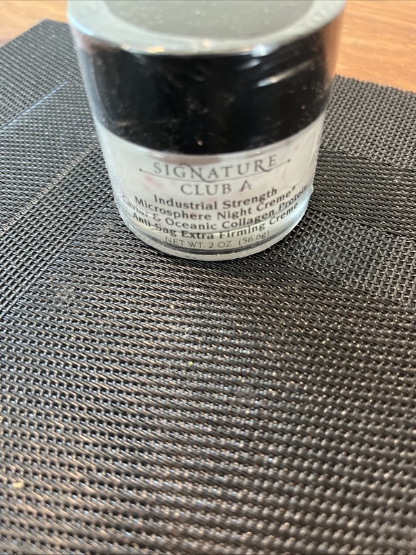 Signature Club A Microsphere Night Creme With Caviar Extract Anti-Sag Extra Firm