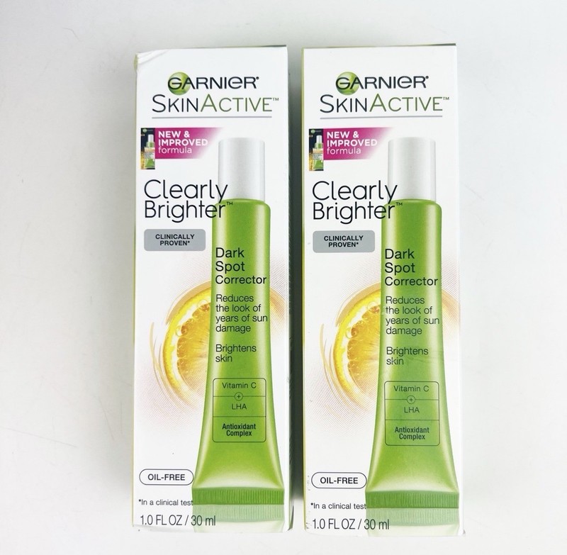 TWO Garnier Skin Active Clearly Brighter Dark Spot Corrector Brightens Skin 1 oz